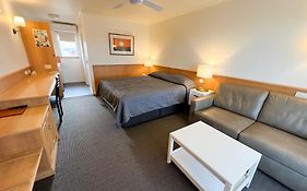 Summerhill Motor Inn (Adults Only)