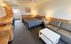 Summerhill Motor Inn (Adults Only)